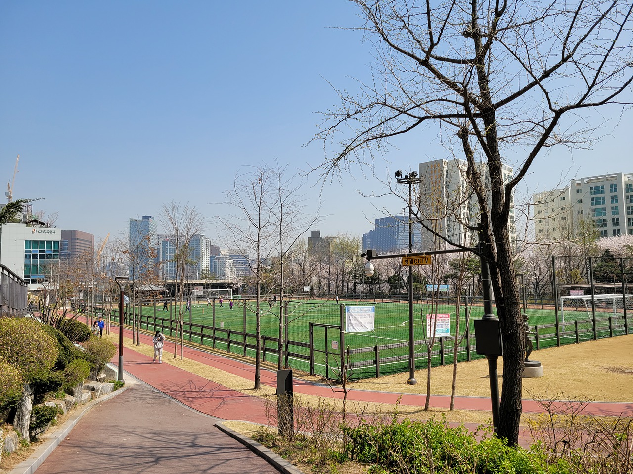 为活塞五连 为活塞五连